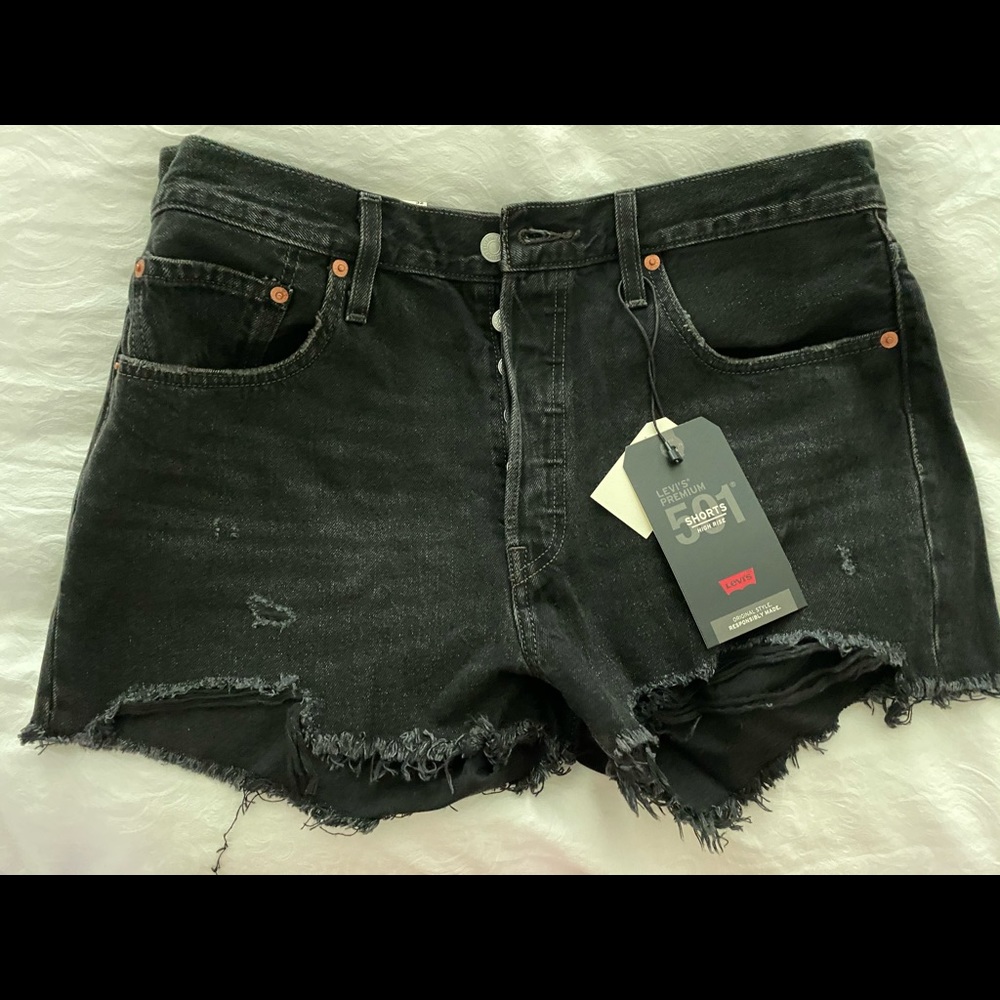 Women’s Levis shorts